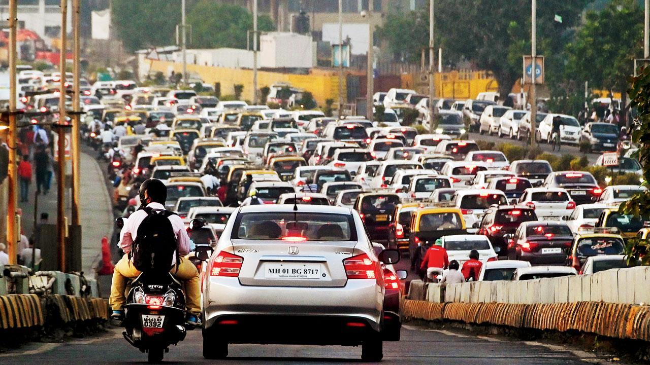 Mumbai: No slots in your building? Cops will fix parking woes