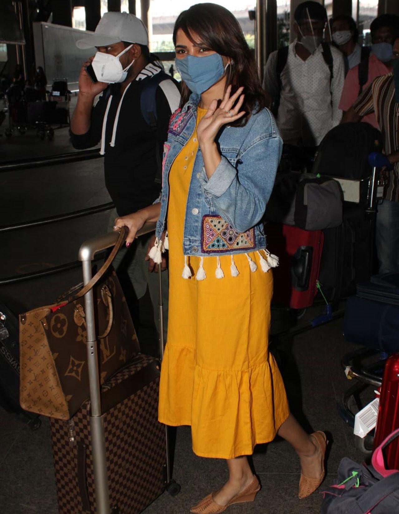 South star Samantha Akkineni was also clicked at Mumbai airport. The actress looked pretty in her mustard colour dress and denim jacket as she waves at the photographers.