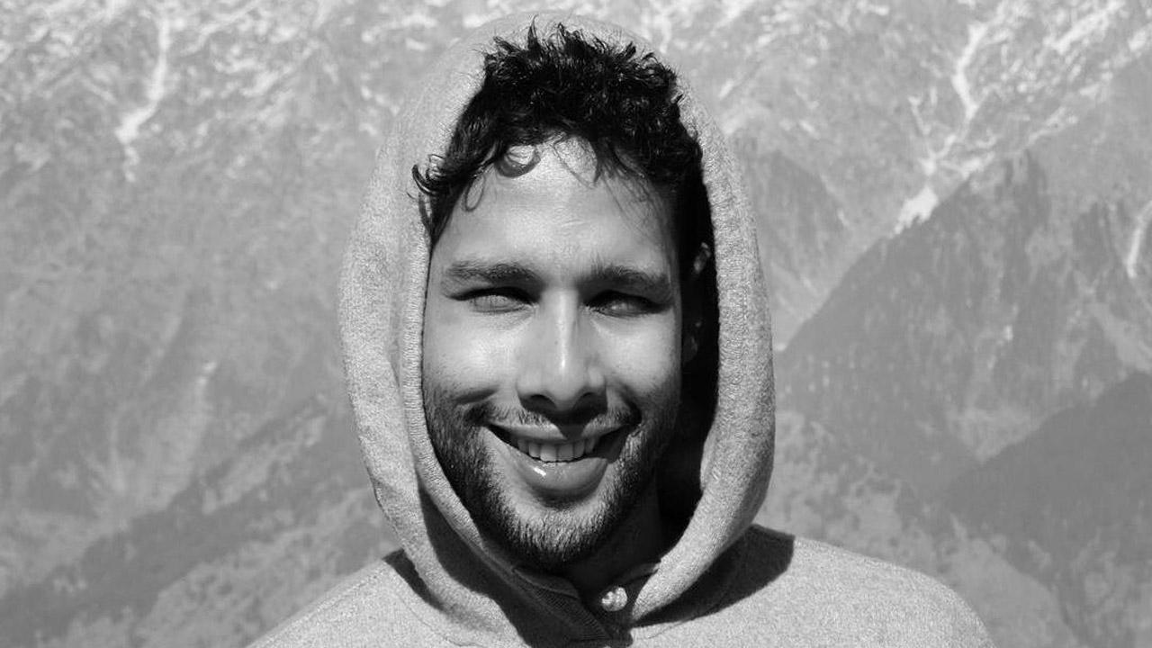 Siddhant Chaturvedi pens down a heartwarming poem in his recent post