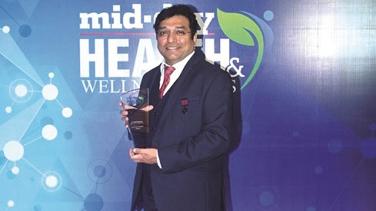 Iconic Hair Transplant Surgeon Dr. Vinod Sonawane Wins Midday Health and Wellness Icon Award Iconic Hair Transplant Surgeon Dr. Vinod Sonawane Wins Midday Health and Wellness Icon Award