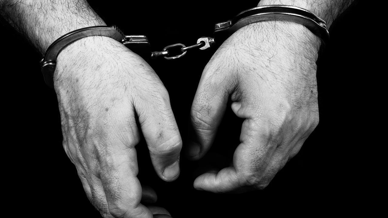 Mumbai Crime: Woman who supplied drugs in posh areas arrested in Bandra