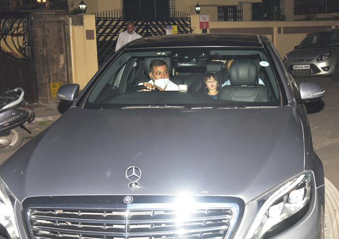 Taimur Ali Khan also accompanied his mommy dearest. The little one, as usual, was staring at the paparazzi, who were stationed outside Amrita Arora Ladak's house in Bandra, Mumbai. Taimur Ali Khan also accompanied his mommy dearest. The little one, as usual, was staring at the paparazzi, who were stationed outside Amrita Arora Ladak's house in Bandra, Mumbai.
