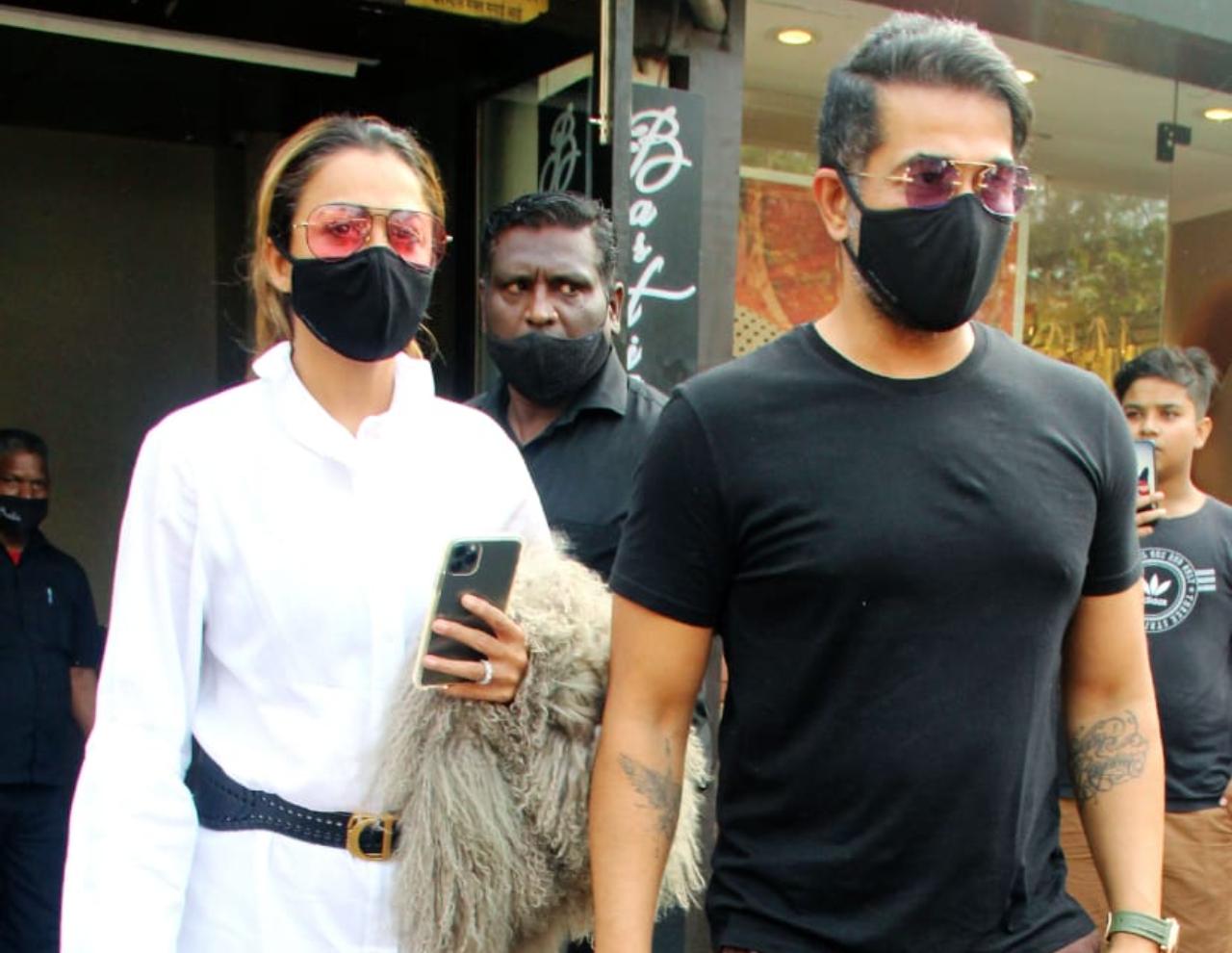 Amrita Arora found love in Shakeel Ladak and tied the knot with him on March 4, 2009. Ever since they have been inseparable. Amrita and Shakeel have two sons, Azaan and Rayaan.