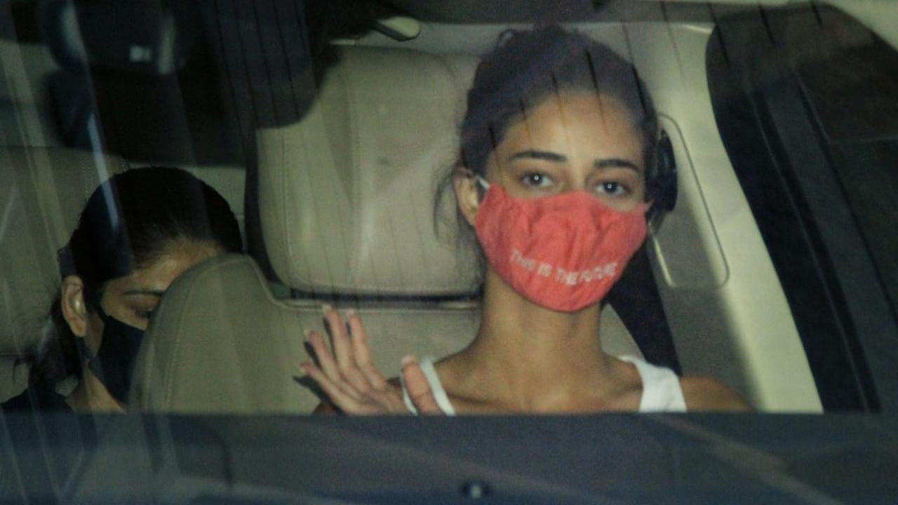 Ananya Panday was also spotted in Bandra. She was seen enjoying her car ride with mother Bhavana Pandey. Bhavana was recently seen in Karan Johar's digital series Fabulous Lives Of Bollywood Wives. The show revolves around the day-to-day lives of Bollywood wives Maheep Kapoor (wife of actor Sanjay Kapoor), Seema Khan (wife of Sohail Khan), Bhavana Pandey (Chunky Panday's wife and Ananya Panday's mother), and Neelam Kothari (who is married to Sameer Soni), who have been friends for 25 years. Shah Rukh Khan and his wife Gauri also make a cameo in the show.