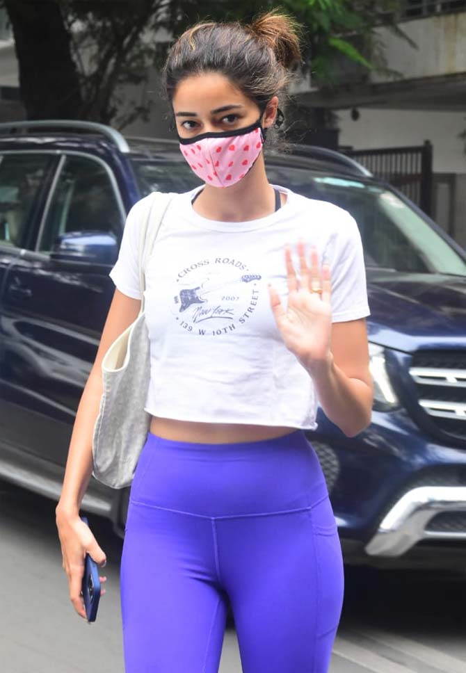 Ananya Panday stepped out for Yoga classes. She was clicked in Bandra by shutterbugs.