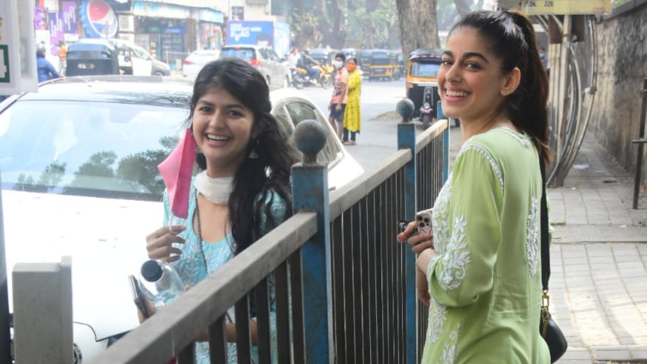 Alaya F was clicked by the photographers chilling out with her BFF Anjini Dhawan. The girls looked beautiful in their traditional attires.