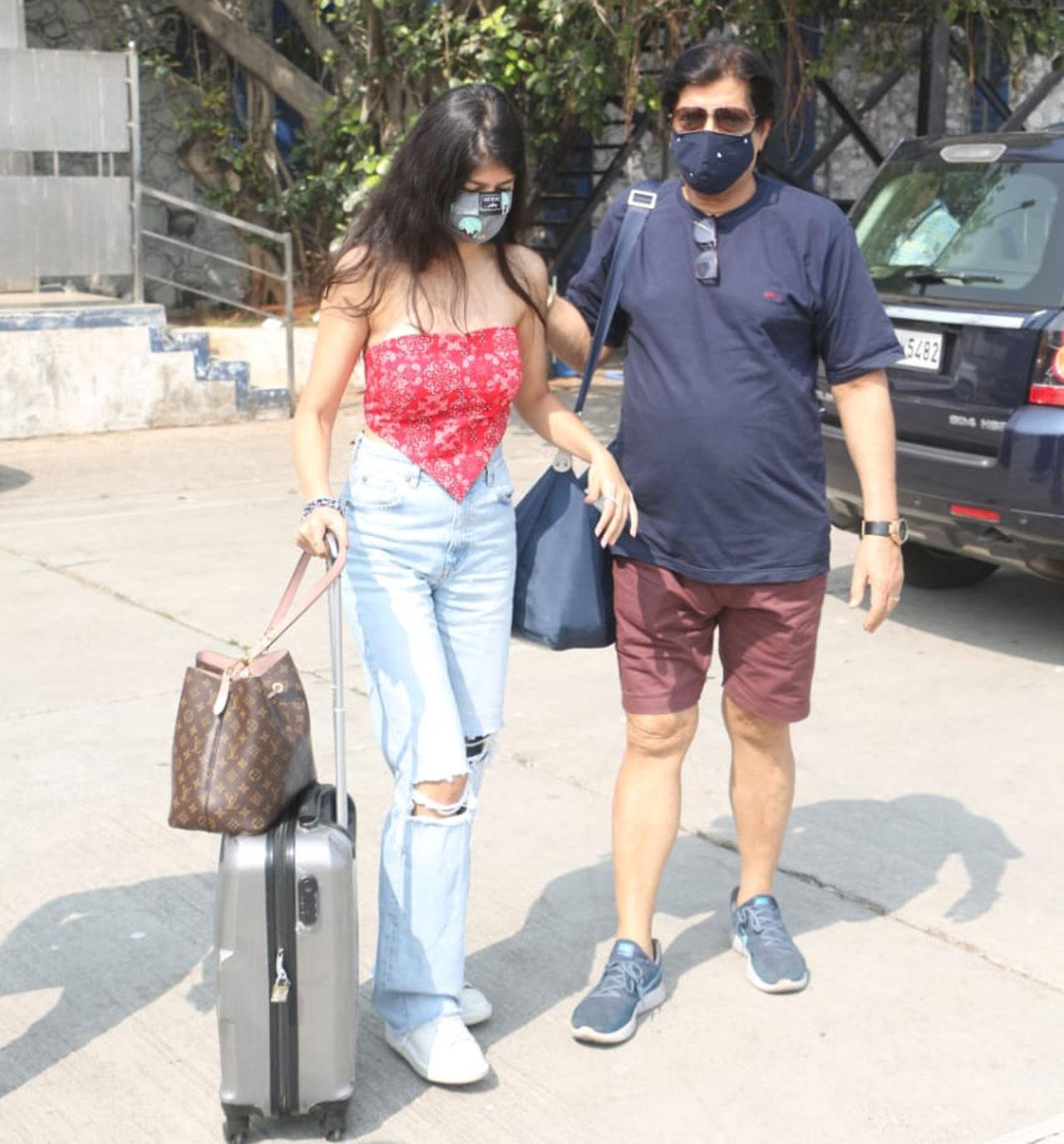 Anjini Dhawan could also be seen leaving for the venue with father Anil Dhawan