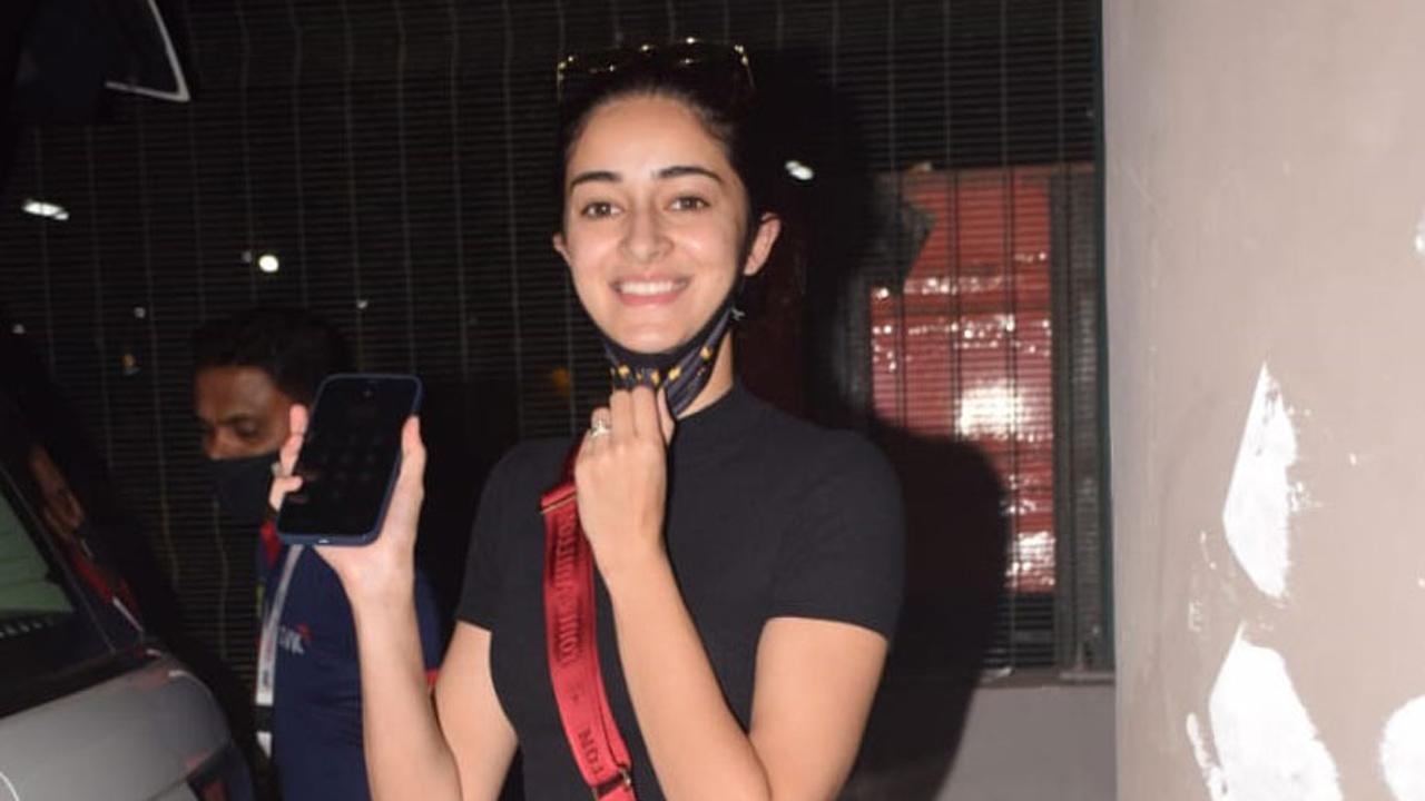 Ananya Panday's picture with Ranbir Kapoor's pet dog is too cute; photo inside