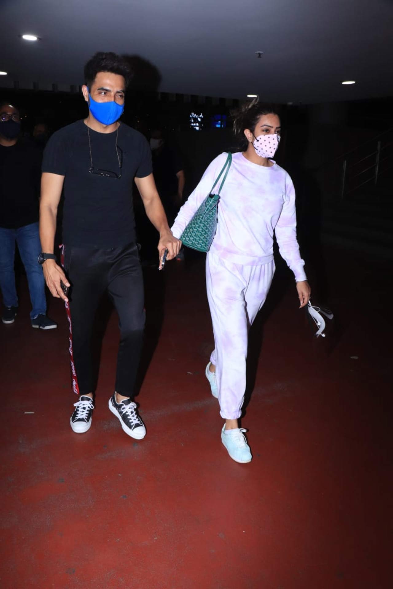 Aparshakti Khurana was also snapped with wife Akriti Khurana at the Mumbai airport. The actor`s wife came into see-off Aparshakti, as he was leaving the bay. Aparshakti Khurana was also snapped with wife Akriti Khurana at the Mumbai airport. The actor`s wife came into see-off Aparshakti, as he was leaving the bay.