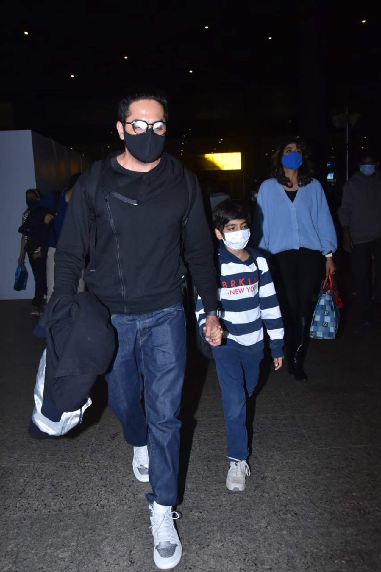 Ayushmann Khurrana, Tahira Kashyap, Varushka and Virajveer were also snapped at the Mumbai airport. Ayushmann Khurrana, Tahira Kashyap, Varushka and Virajveer were also snapped at the Mumbai airport.