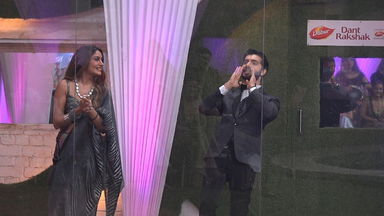 See photos: TV actors organize an entertaining Awards Night on Bigg Boss 14