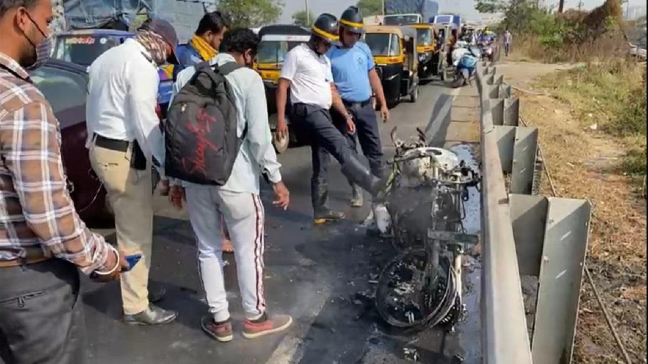 Watch video: Bike catches fire in Vasai, no casualty