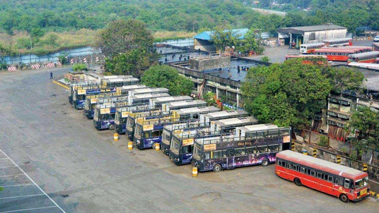 Mumbai: Rotting double-decker buses are a waste of resources