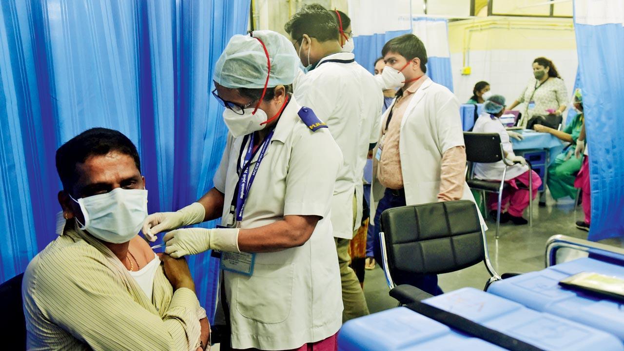 COVID-19 cases drop again: Maharashtra sees less than 3,000, Mumbai at 473