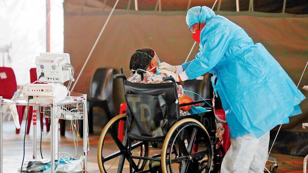 India records 14,000 new COVID-19 cases, recoveries cross 1.02 crore