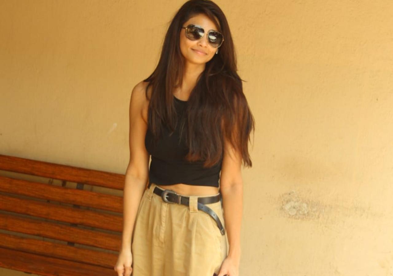 Daisy Shah was snapped shopping in Bandra. The Race 3 star opted for a black crop top and beige-coloured pants for the outing.
