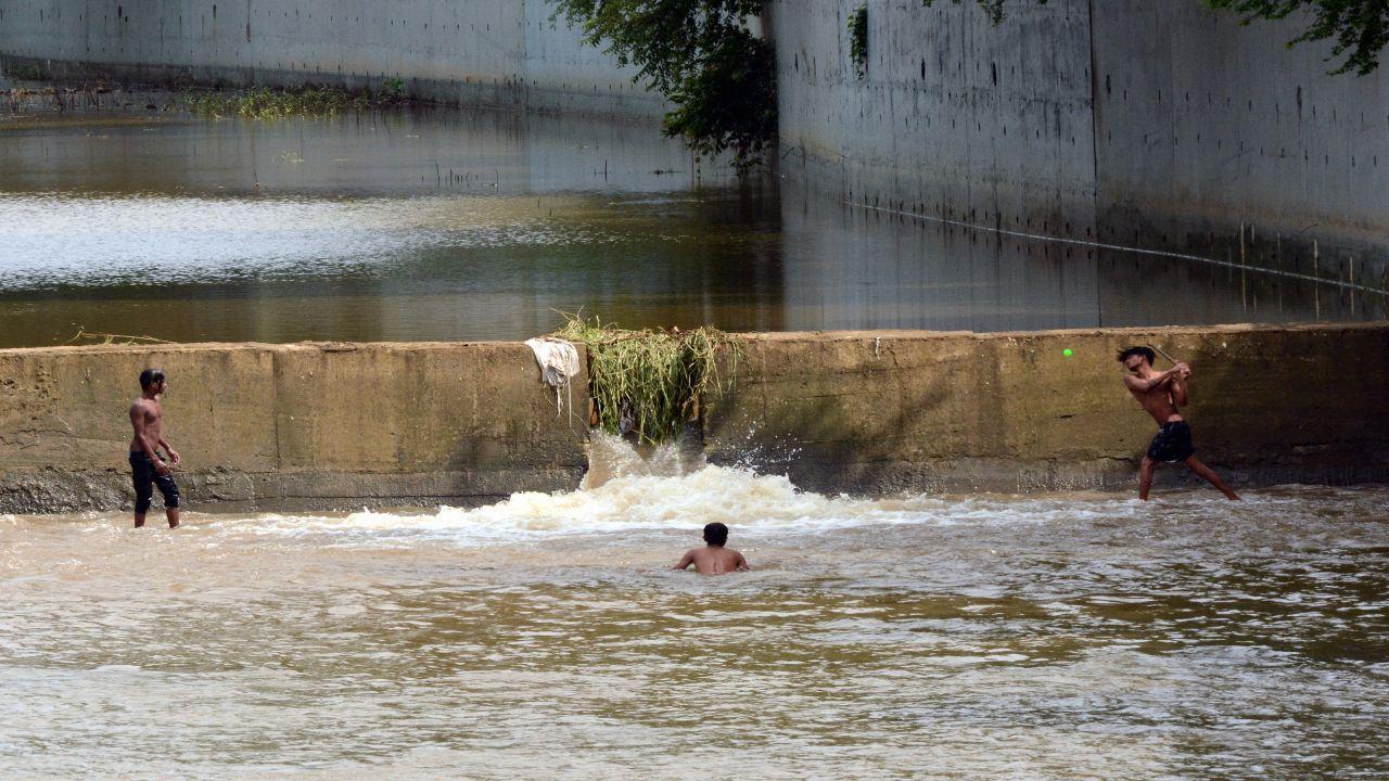 Maharashtra: Man drives into dam while following Google Maps, drowns