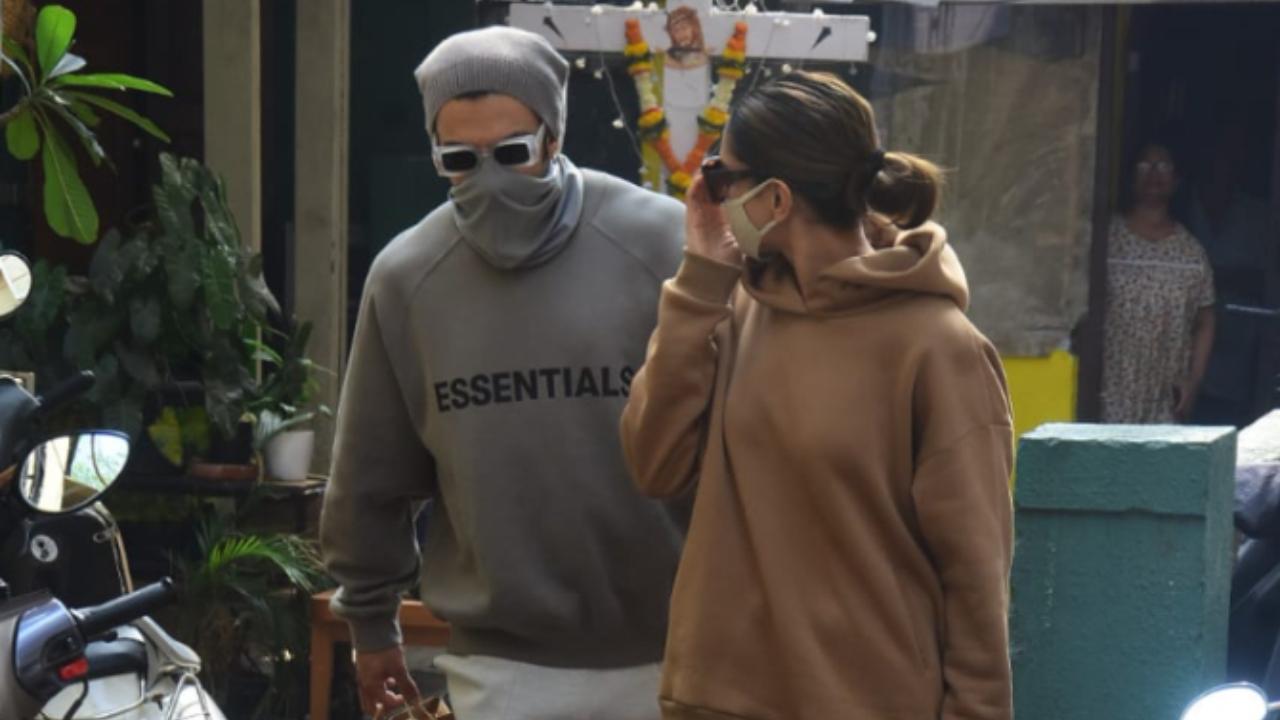 Deepika Padukone turned 35 on Tuesday, January 5. The actress, who recently returned back from her New Year trip to Ranthambore, the actress and husband Ranveer Singh were clicked Bandra. The couple was snapped outside a popular eatery in Bandra, Mumbai. (All pictures: Yogen Shah).