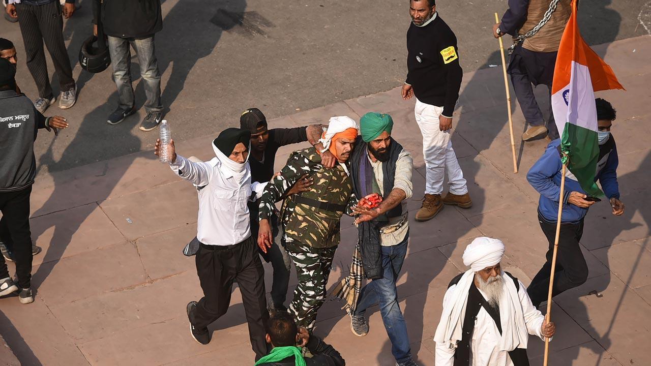 Amid outrage over flag incident, Deep Sidhu says did not remove tricolour, it was only a 'symbolic protest'