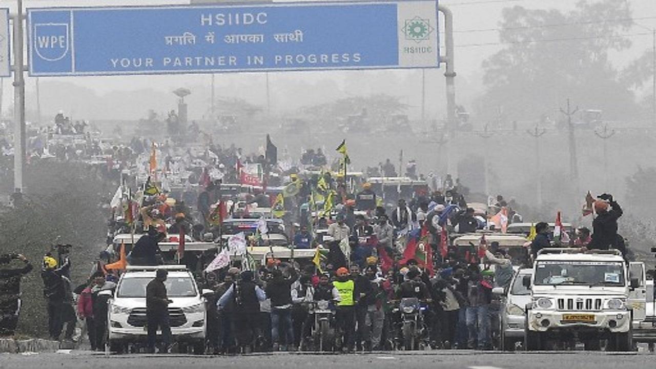 Farmers toughen stand on 3 laws ahead of 8th round of talks with govt