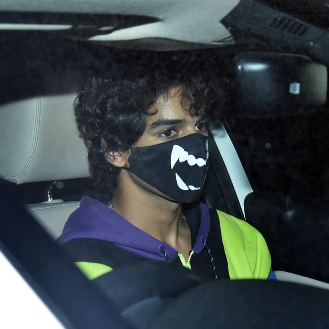 Ishaan Khatter was clicked at his brother Shahid Kapoor's residence in Juhu. On the work front, Ishaan was last seen opposite Ananya Pandey in Khaali Peeli. He will be teaming up with her again for Shakun Batra's untitled drama.
