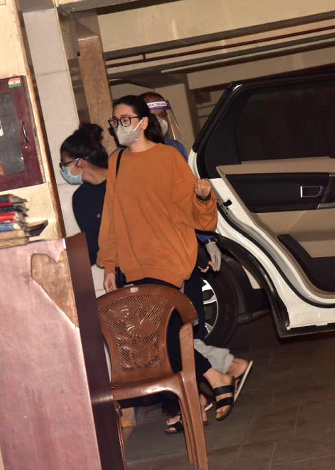 Karisma Kapoor's daughter Samaira Kapur was also snapped. As Kareena and her family are all set to move into their new house, it looks like her sister is helping her out in making arrangements for the same.