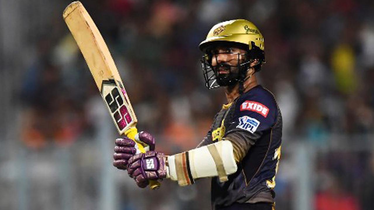 IPL players retention: KKR retain Kuldeep Yadav, Dinesh Karthik; release Tom Banton