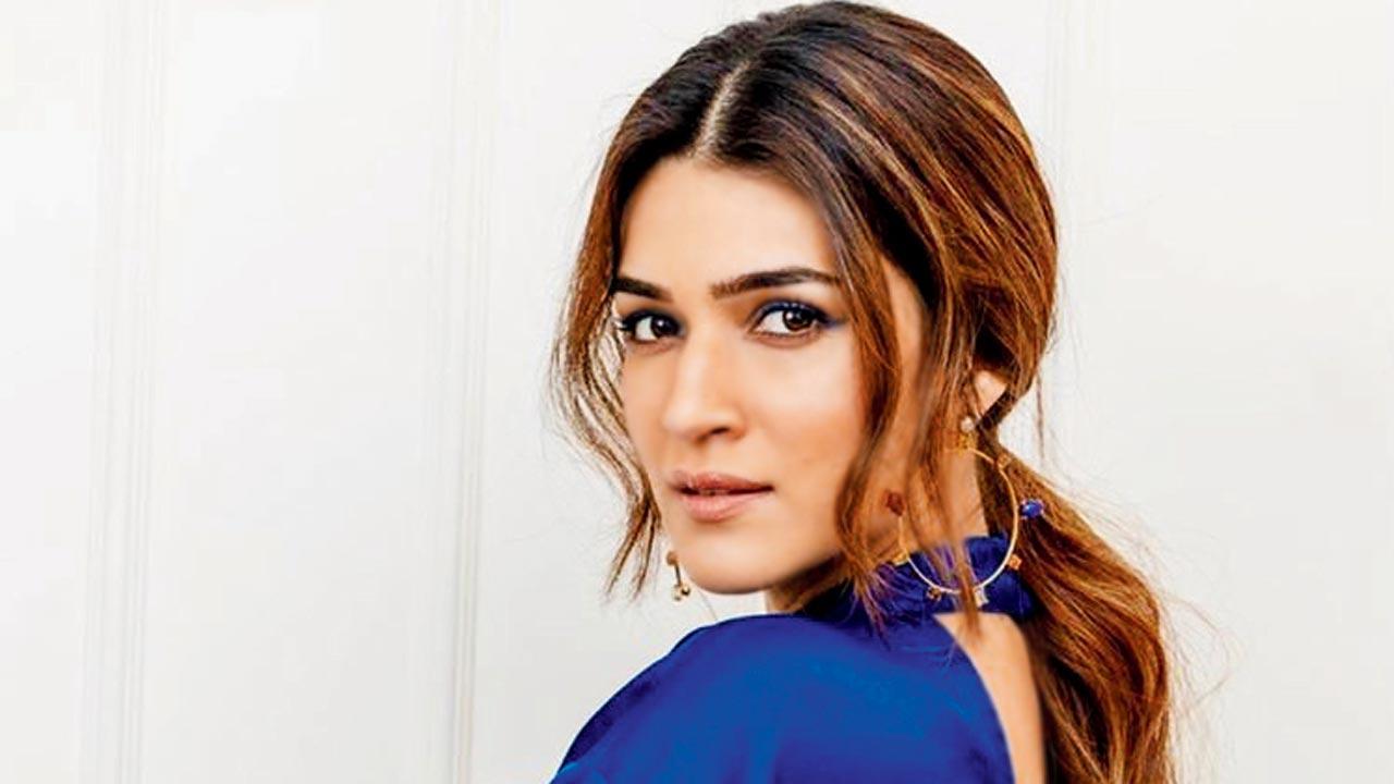 Penning thoughts! Kriti Sanon takes up a new habit this New Year