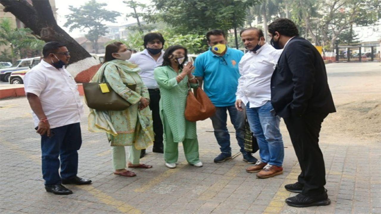 Khar murder: Teen girl's parents meet Mumbai Police Commissioner, seek speedy justice