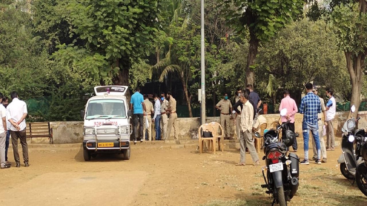 Mumbai Crime: Body of 35-year-old man found in open ground at Malvani