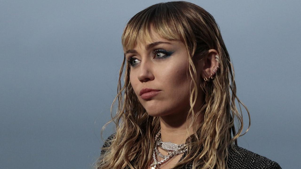Miley Cyrus to sing for healthcare workers at Super Bowl gig