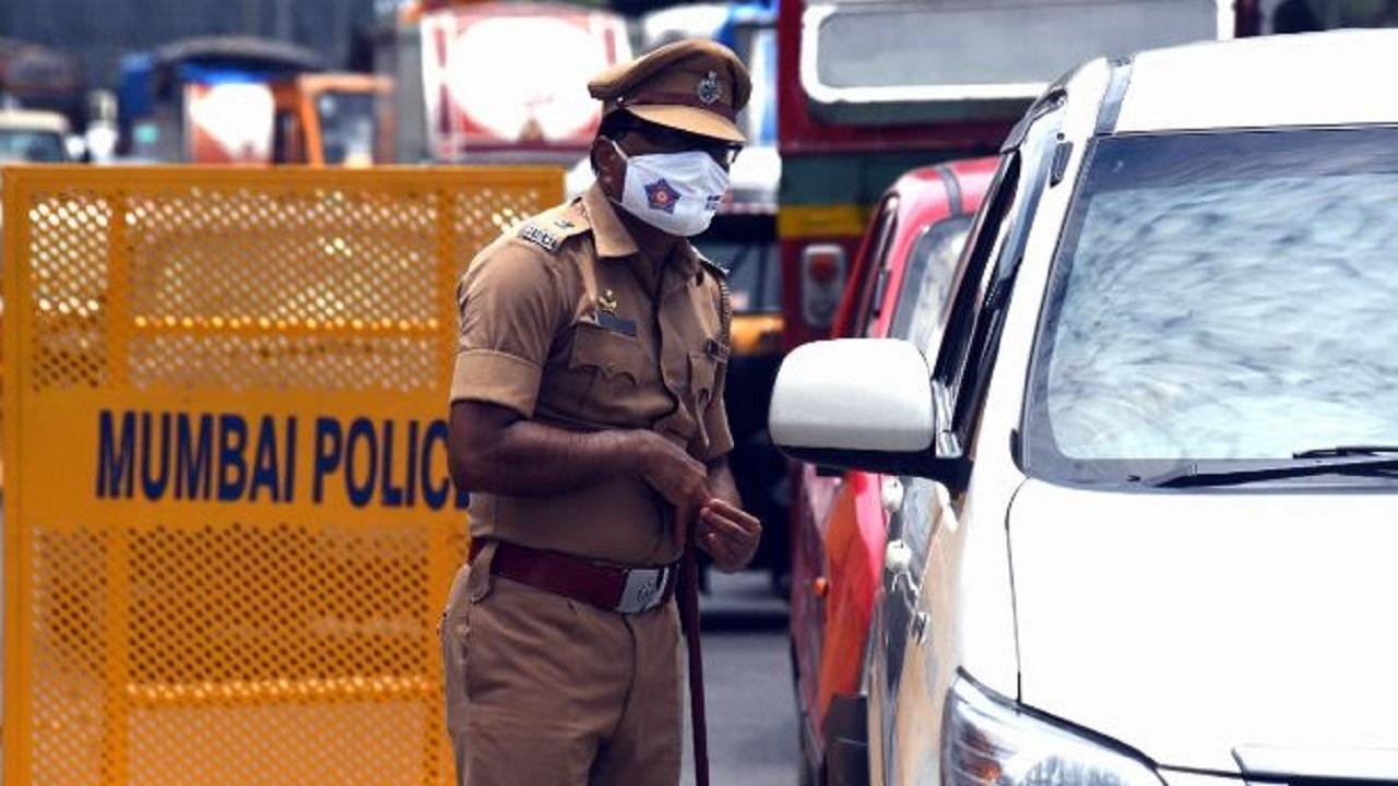 Mumbai: Wearing masks inside private vehicles not compulsory, says BMC