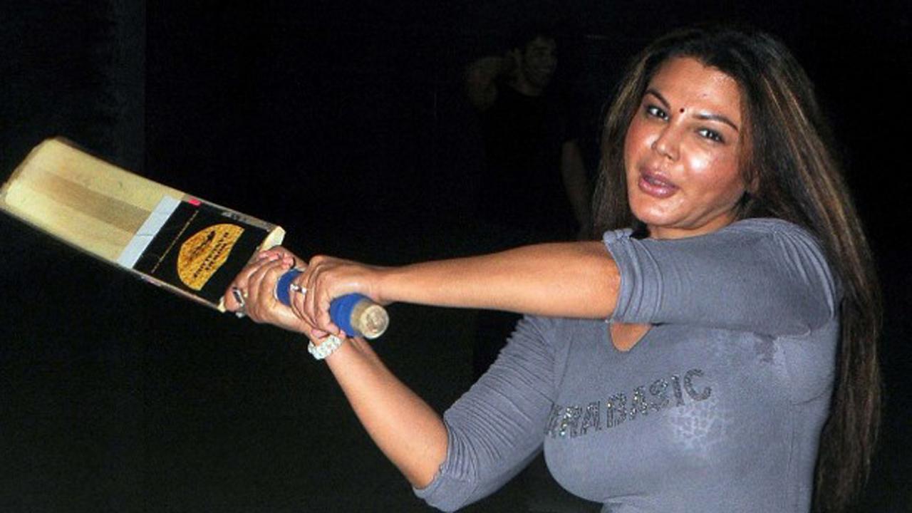 After 'Tuada Kutta Tommy', it's Rakhi Sawant's 'Ye Saandhni Thi?' going viral