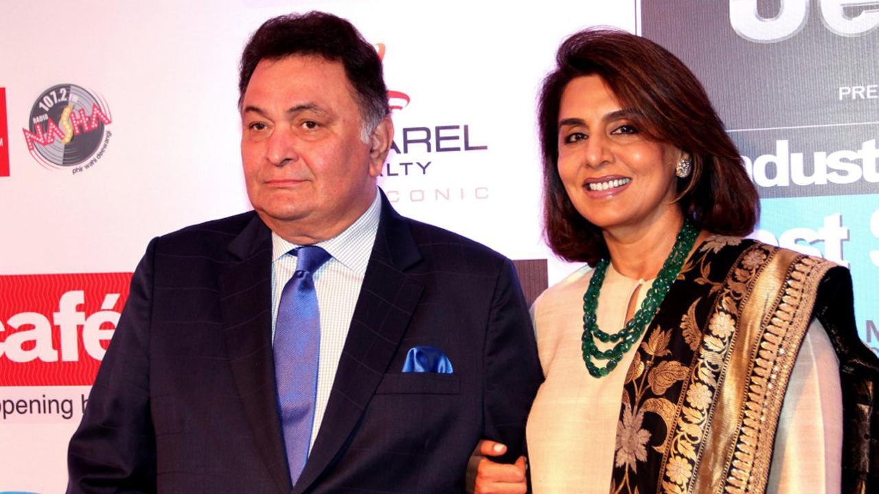 See photo: Neetu Kapoor remembers Rishi Kapoor on wedding anniversary