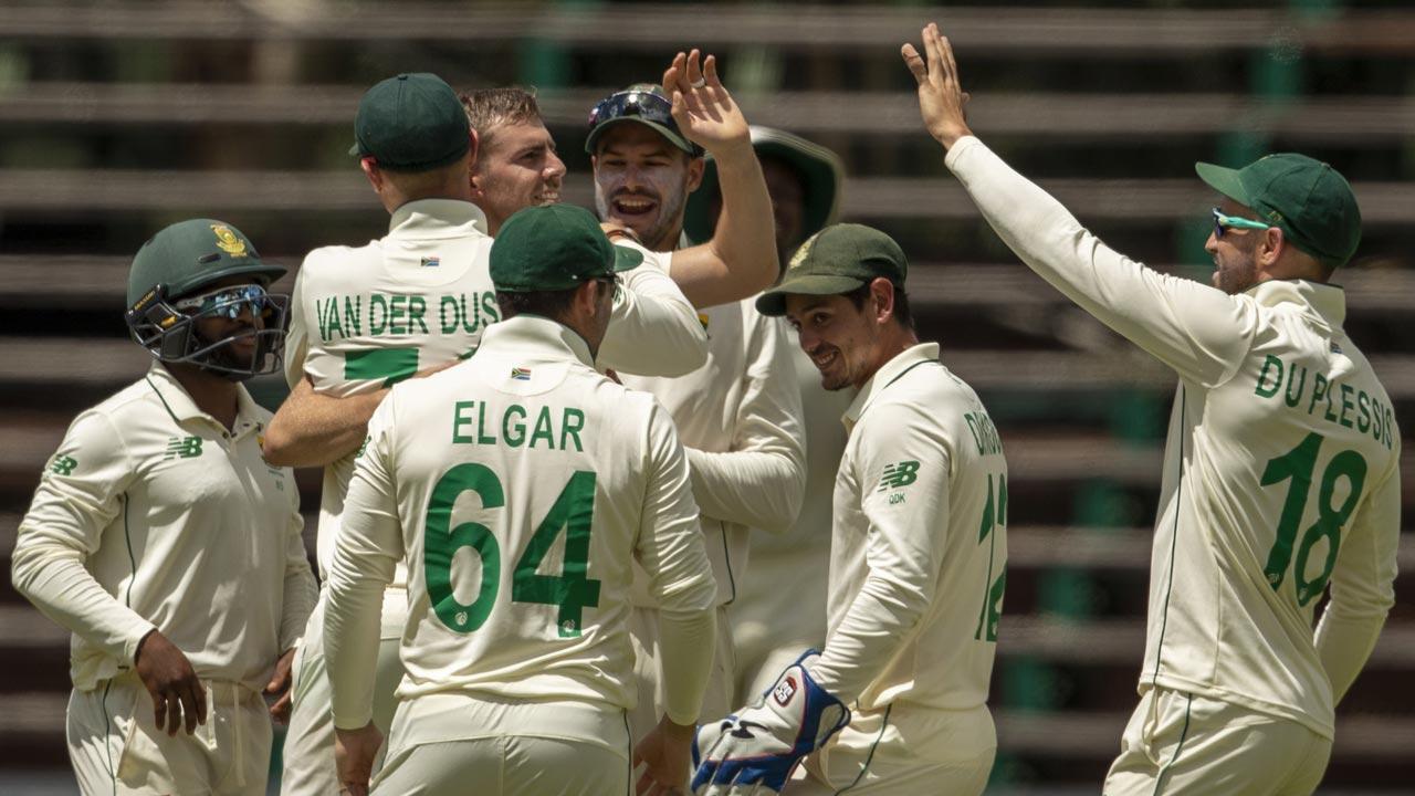 Injury-hit Sri Lanka crash to 157 on Day One