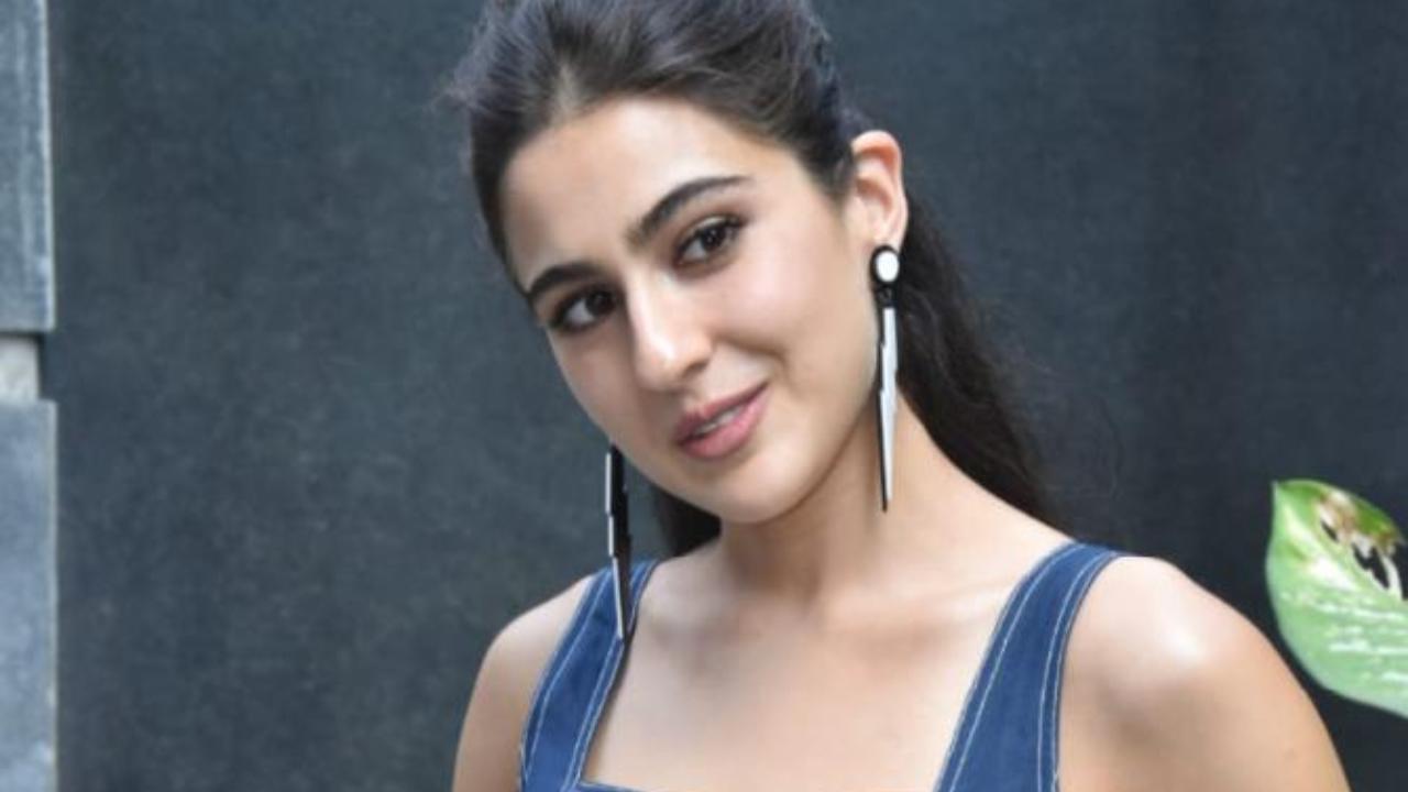 Inside Photos: Sara Ali Khan is making happy memories with brother Ibrahim, mother Amrita in Maldives