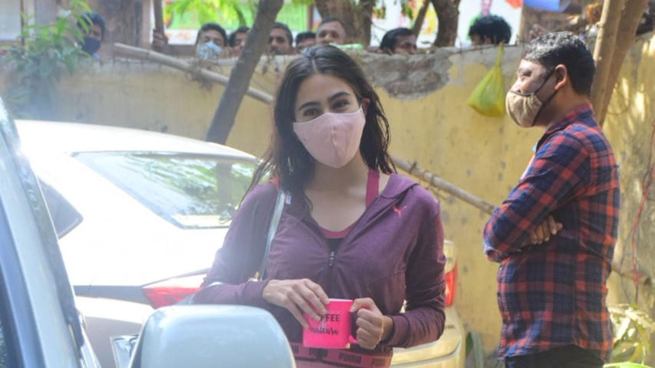 Sara Ali Khan shares a dash of 'sweater days and winter haze'