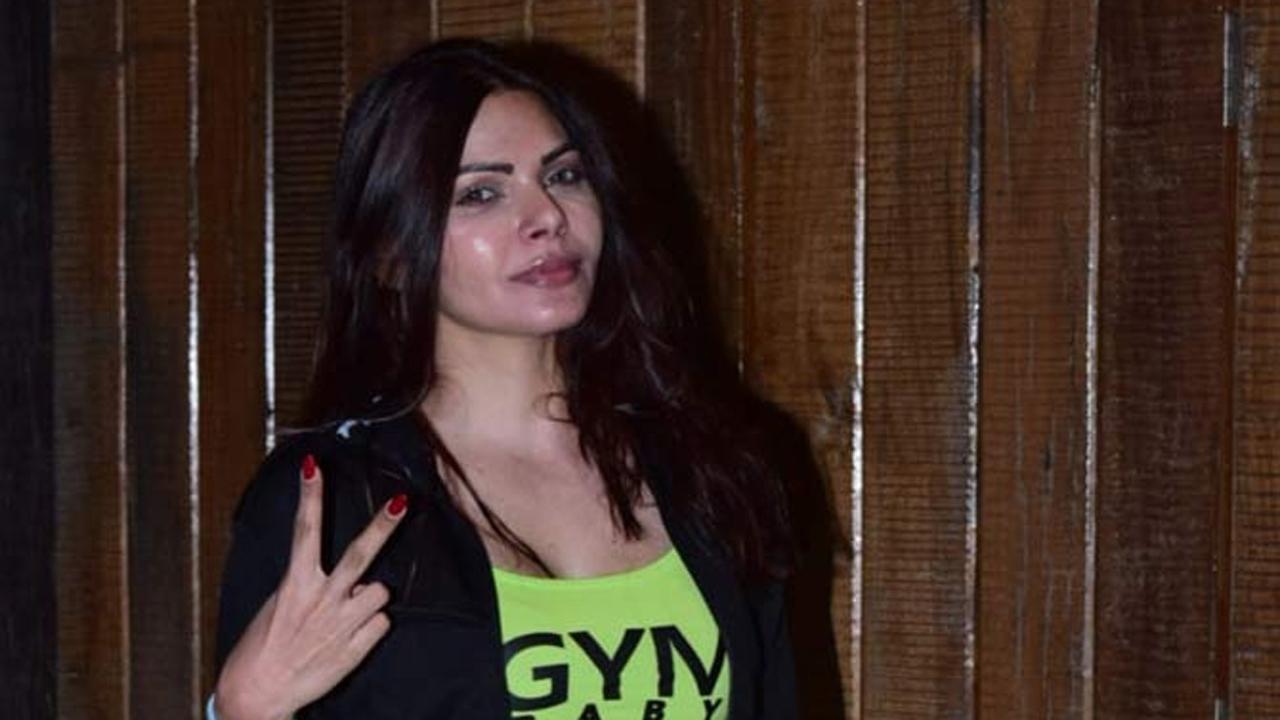 #Metoo: Sherlyn Chopra accuses Sajid Khan of flashing his privates