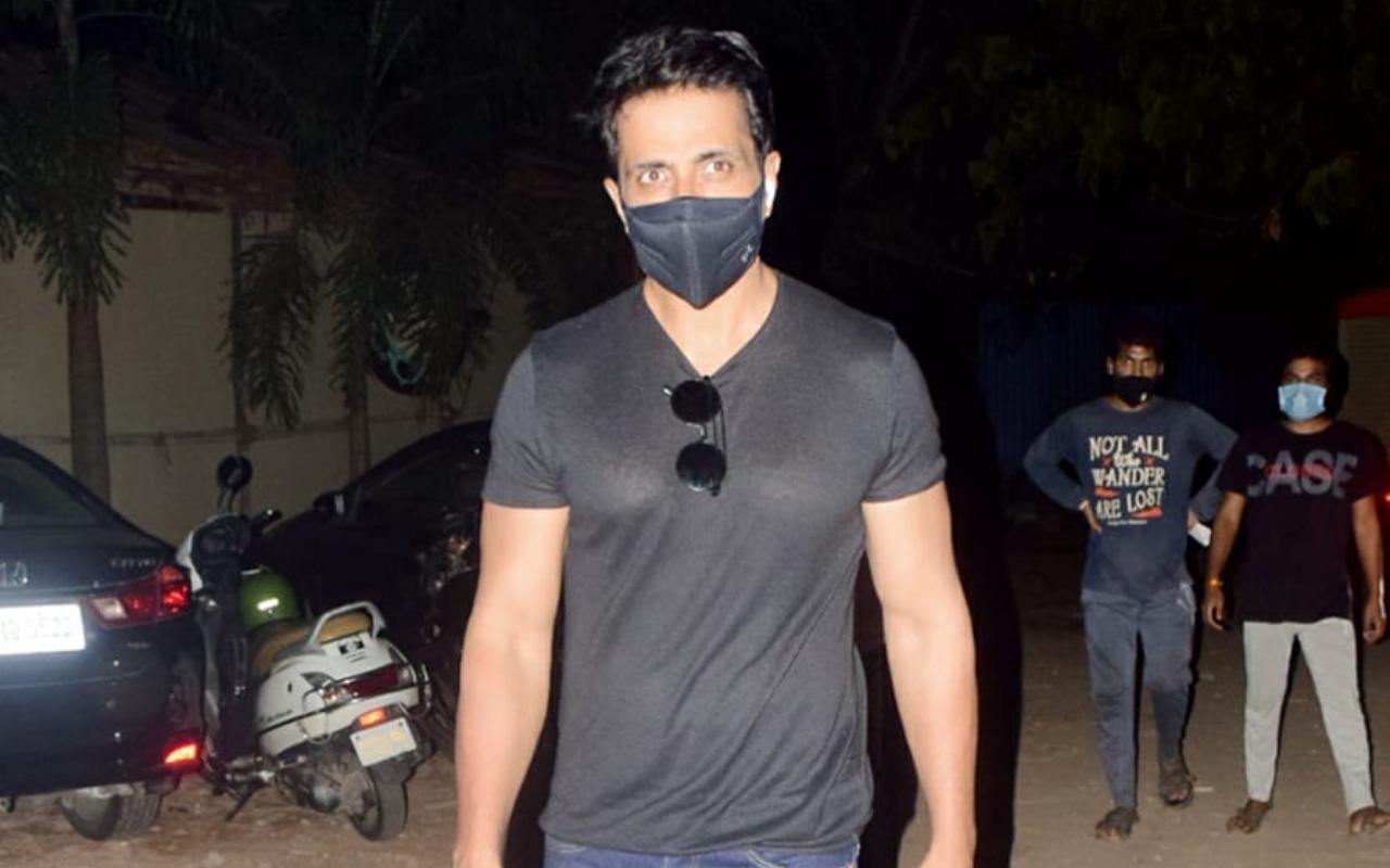 Sonu Sood was snapped in Andheri. The actor opted for a black t-shirt and denims for the outing.