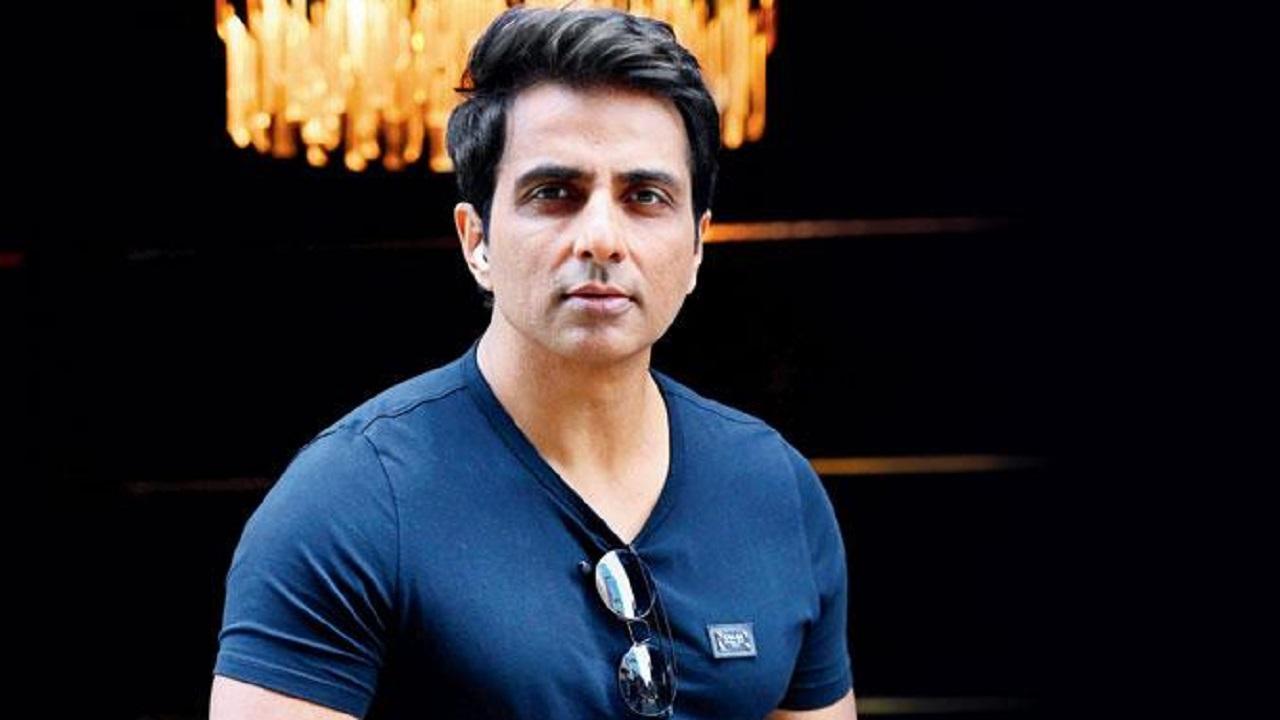 Mumbai: BMC files police complaint against Sonu Sood for 'converting Juhu residential building into hotel'