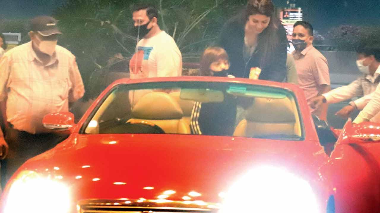 Daddy duties beckon Shah Rukh Khan