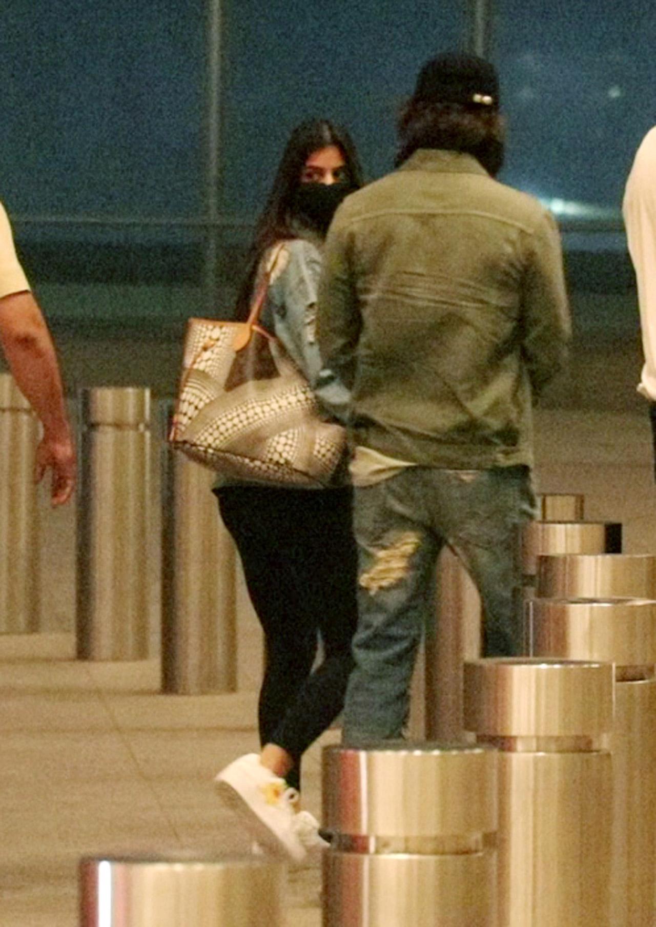 Suhana was in Mumbai and was spotted by paparazzi, as she partied with childhood friends - Shanaya Kapoor, Ananya Panday and Navya Naveli Nanda, last week. In picture: Suhana and SRK clicked at Mumbai Airport.