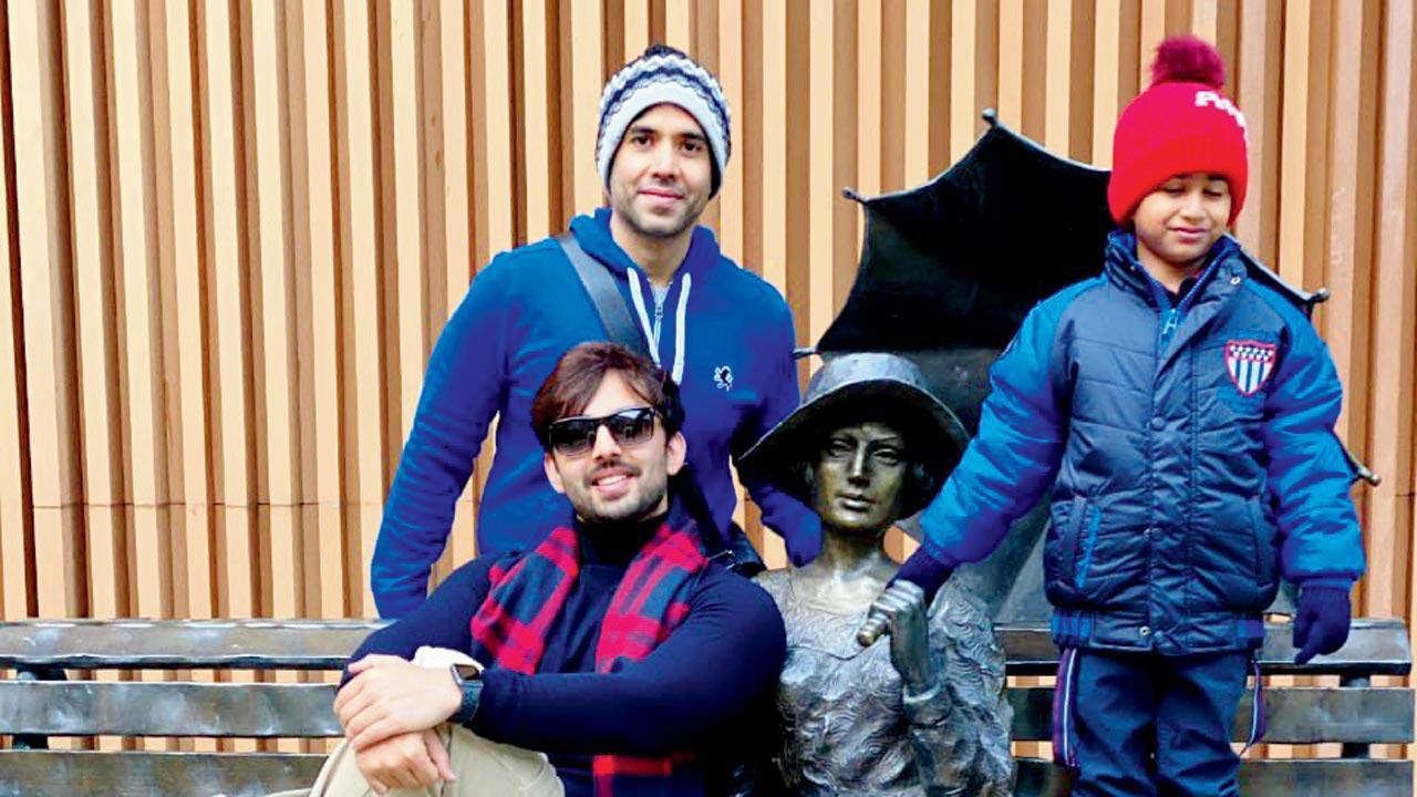 Tusshar Kapoor, Himansh Kohli celebrate New Year together in Mussoorie