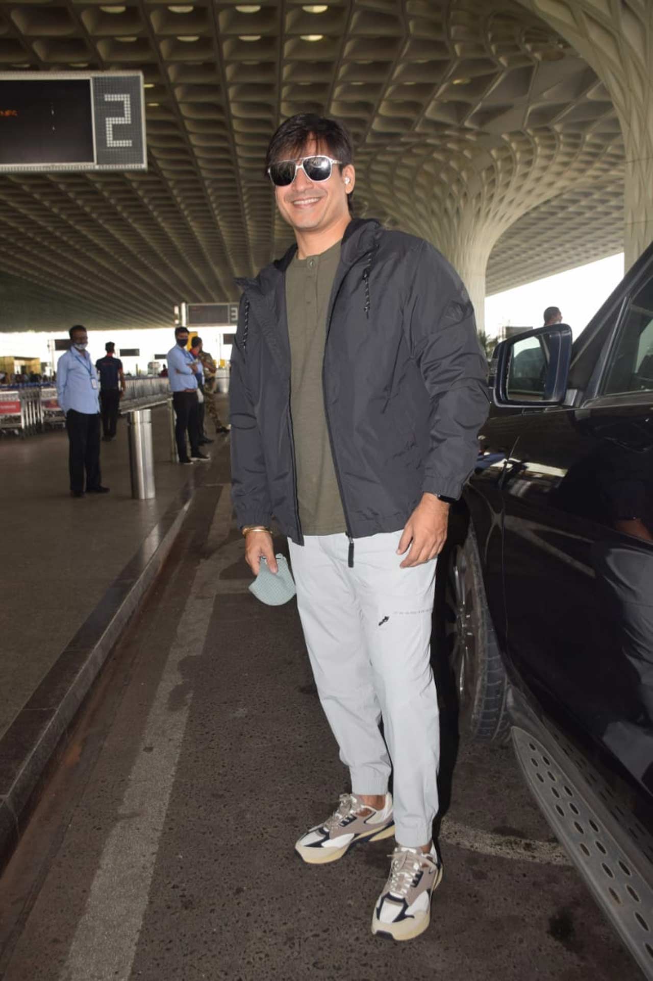 Vivek Oberoi, who was last seen in PM Narendra Modi, is all set to turn producer with Iti: Can You Solve Your Own Murder and Rosie : The Saffron Chapter. Vivek Oberoi, who was last seen in PM Narendra Modi, is all set to turn producer with Iti: Can You Solve Your Own Murder and Rosie : The Saffron Chapter.