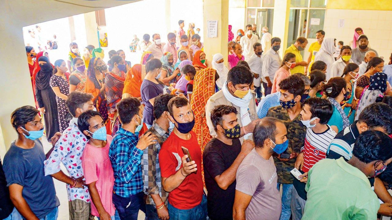 Covid-19: Active cases rise by 2,977 in last 24 hours