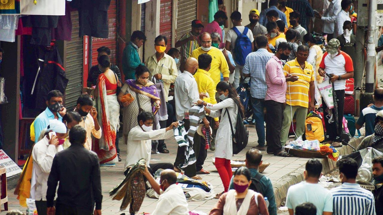 Mumbai: Amid receding second wave, uptick in number of containment zones, sealed buildings