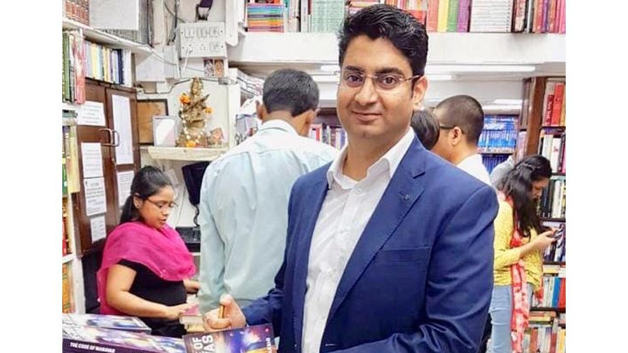 Arpit Bakshi’s journey from being a Banker to Science-Mythology fictional writer