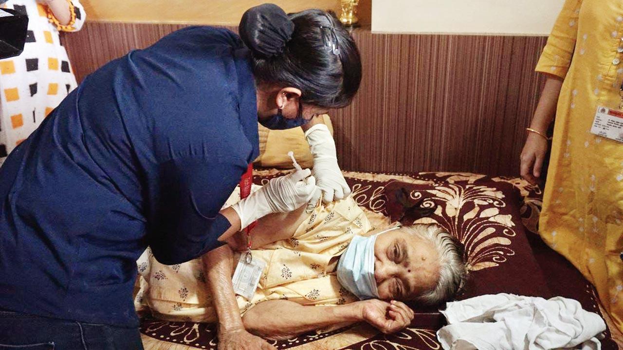 Mumbai: BMC vaccinates 37 bedridden citizens on Friday