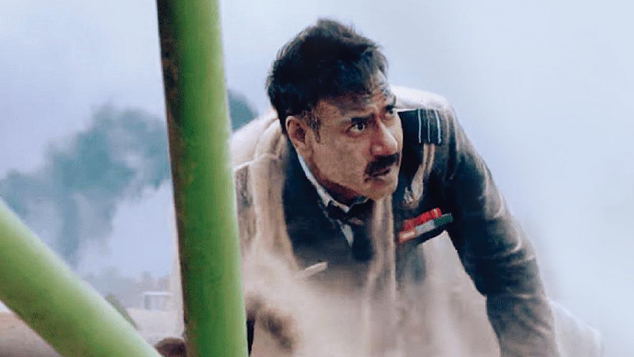 Manoj Muntashir: An apt follow-up to 'Teri mitti'