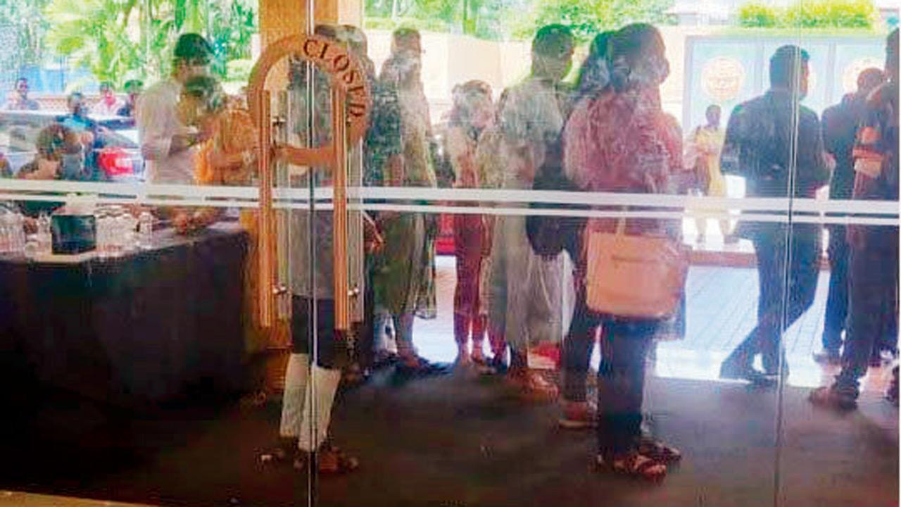 Mumbai: BMC shuts weekend expo at Juhu hotel after traders raise stink